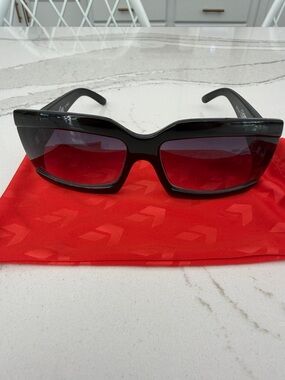 Gatorz Emilia Oversized  Frame with Gray Gradient Lenses